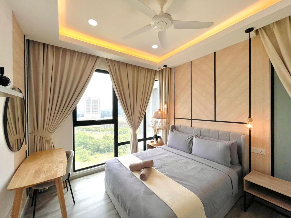 Ferienwohnung Southkey Mosaic By Antlerzone Johor Bahru Exterior foto